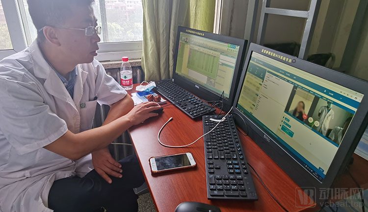 图片8医生接诊.jpg