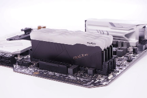 科赋 KLEVV CRAS X RGB DDR4 电竞超频内存评测(图25)