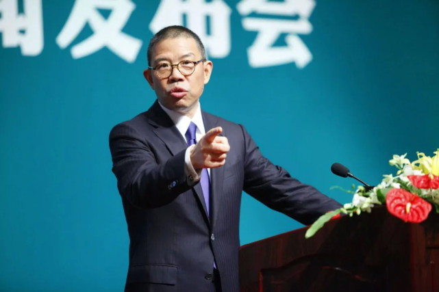 “中国首富”钟睒睒不光靠卖农夫山泉,还有800亿的医药帝国!(图1) “中国首富”钟睒睒不光靠卖农夫山泉,还有800亿的医药帝国!(图1)